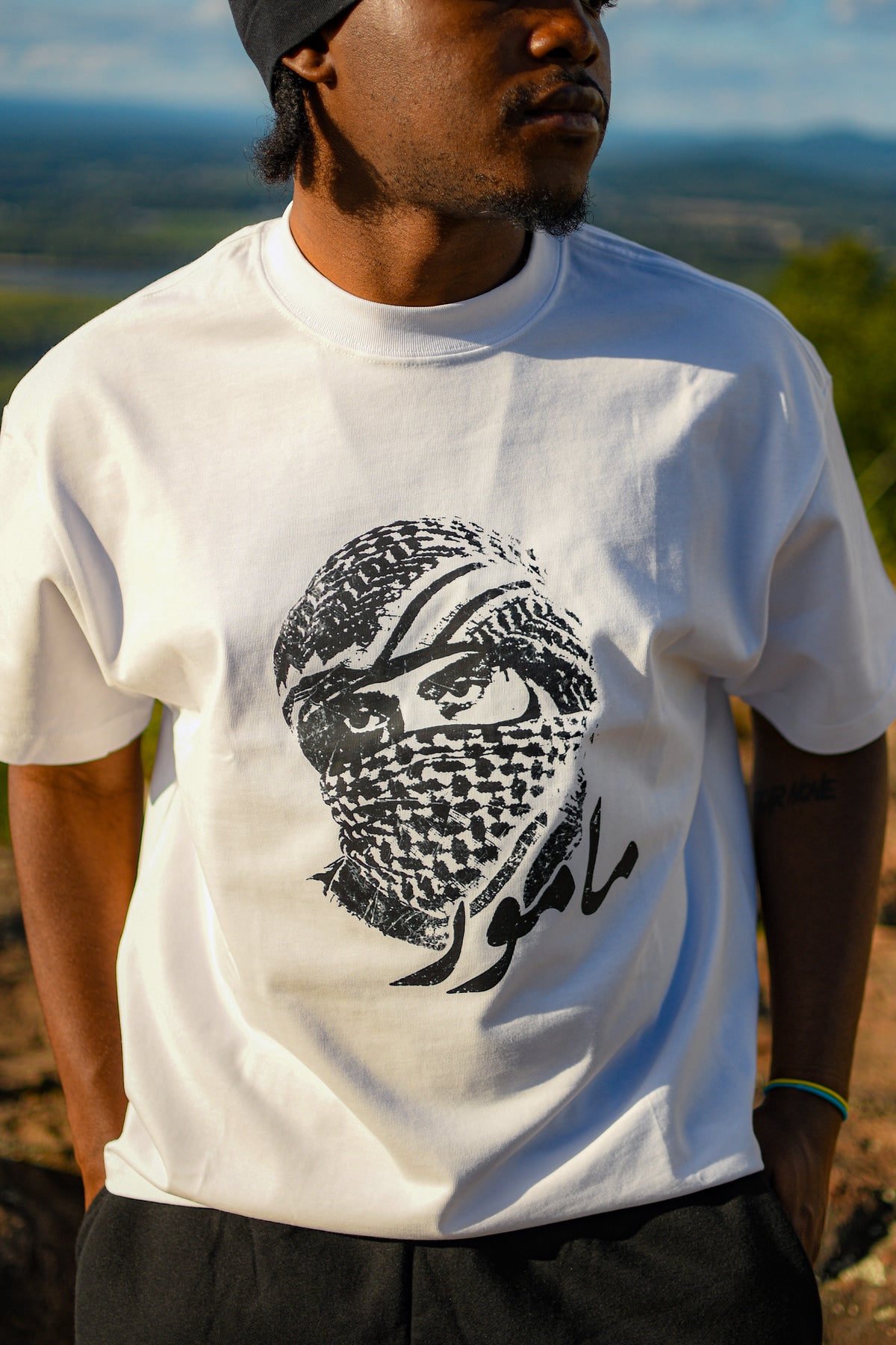 MAMOUR OVERSIZED WHITE TURBAN TEE