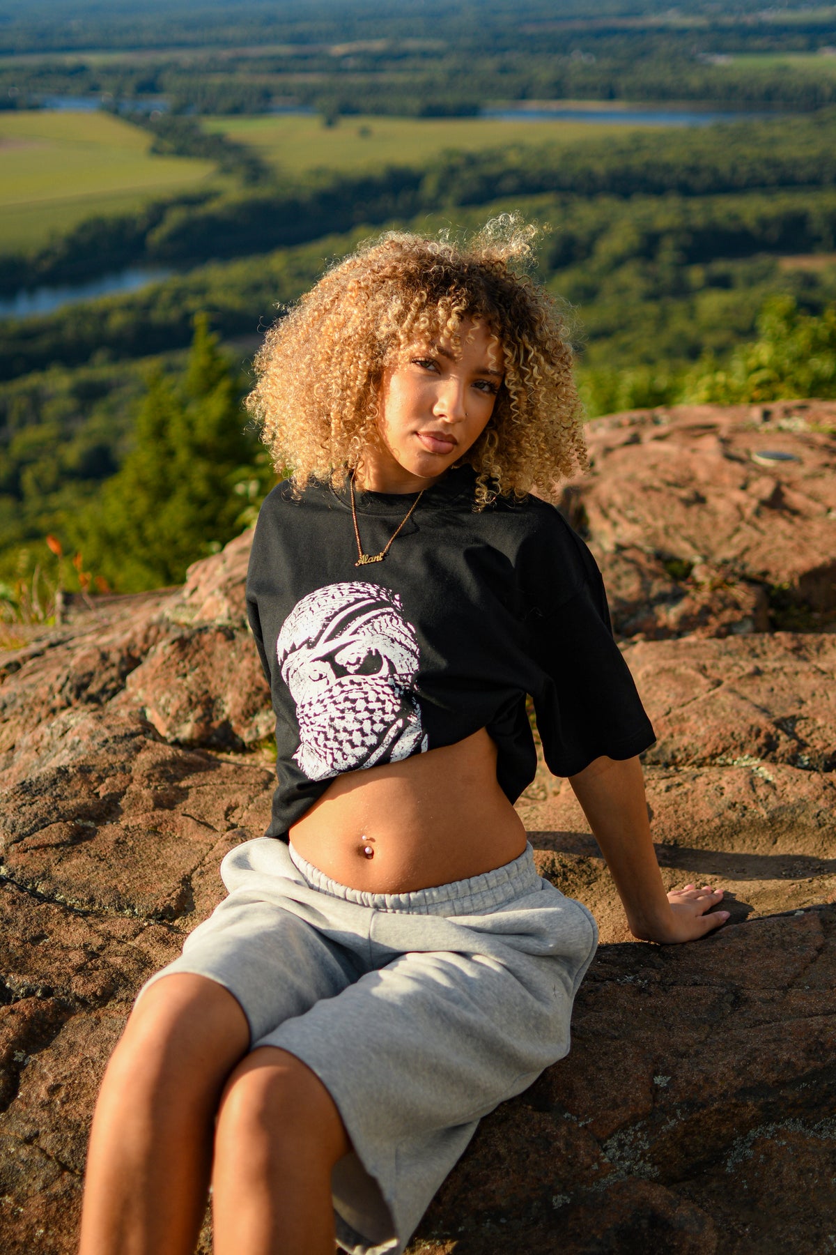 MAMOUR OVERSIZED BLACK TURBAN TEE