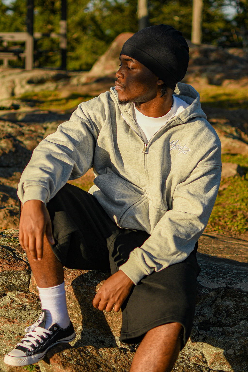 MAMOUR GREY ZIP-UP